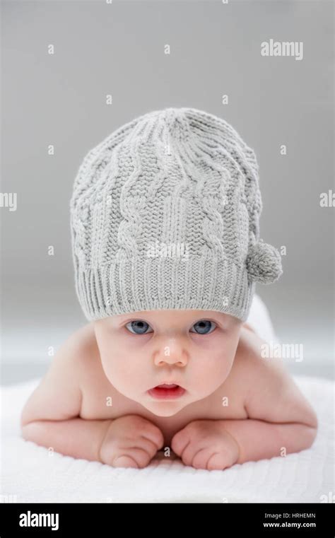 Baby 2 Monate Alt Baby 2 Month Old Stock Photo Alamy
