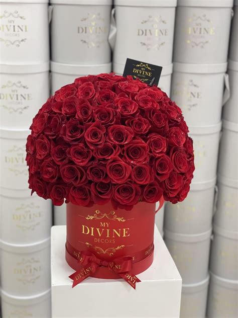 100 Roses Round My Divine Decors Flower Boutique Flower Arrangements