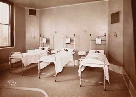 These Fascinating Pictures Show The History Of New York City Hospitals