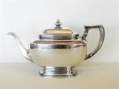 Vintage Reed And Barton Teapot Silver Plated Tea Or Coffee Pot