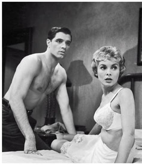 John Gavin And Janet Leigh On The Set Of Their 1960 Film Psycho Alfred Hitchcock Hitchcock