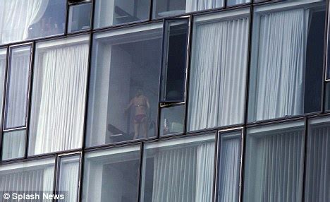Exhibitionists Use New York Hotel S Floor To Ceiling Windows To Frolic Naked In Full View Of