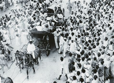 Na zahájení dostihů v ascotu ■. Alžběta II.: Královna, která změnila svět | 100+1 ...