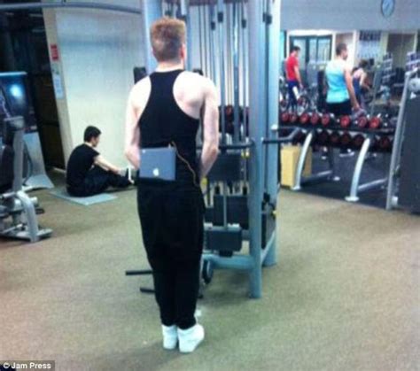 Funny Pictures Of The Biggest Gym Fails Ever Daily Mail Online