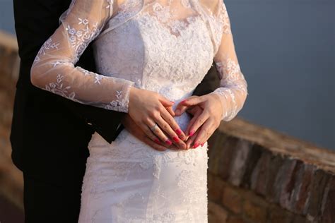 Kostenlose Bild Kleid Hände Herz Anzug Zusammen Hochzeit Ehering