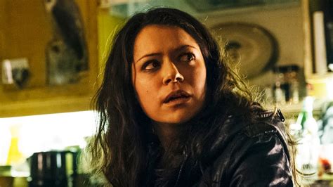 sarah and helena twin seestras orphan black extended inside look new eps sat 9 8c bbc america