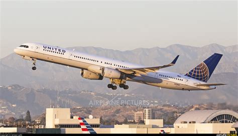 N75861 United Airlines Boeing 757 300 At Los Angeles Intl Photo Id