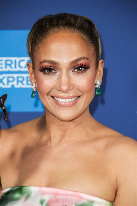 Jennifer Lopez Golden Globes Beauty Look 2020 Is Turning Heads