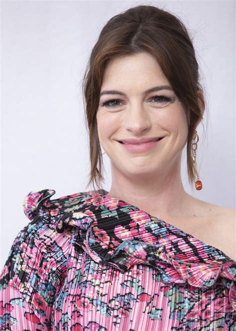 Anne Hathaway Image