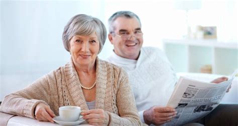 how to cope with the challenges of aging senior living