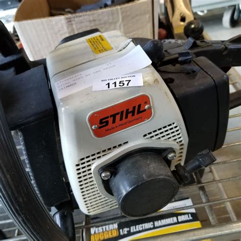 Yes, stihl hedge trimmer comes up with a scabbard to cover the blade during storage or transport. STIHL H560 AV GAS HEDGE TRIMMER - Big Valley Auction