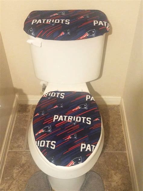 Nfl New England Patriots Plaid Fleece Toilet Seat Cover Set 2pc