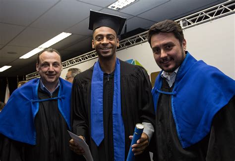 As universidades públicas são administradas pelo governo e podem ser federais. Formatura Fatec-Sebrae | Formatura FATEC-SEBRAE.Turma de ...