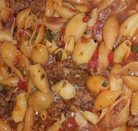 I used flour instead of breadcrumbs. EASY MEXICAN PASTA SHELLS WITH GROUND BEEF - Susan Recipes