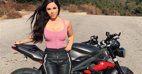 Muere En Accidente Annette Carrion Motociclista De Instagram N