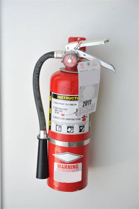 Safe Pro Mild Steel Wall Mounted Fire Extinguisher For Industrial Rs