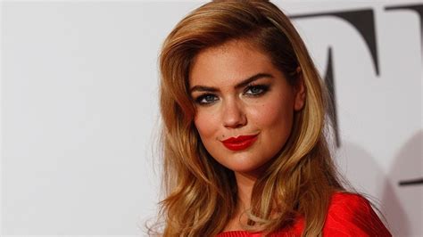 Kate Upton Goes Topless For A Sports Illustrated Swimsuit Photo Shoot