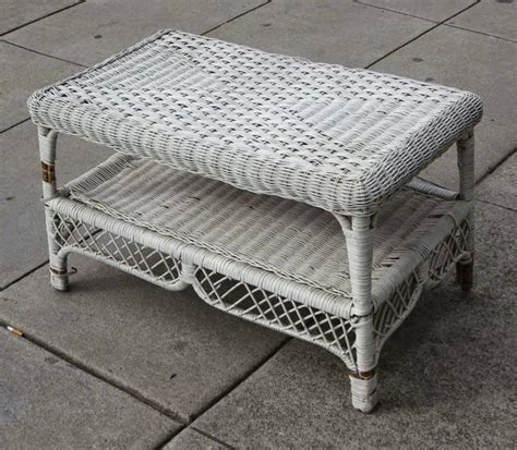 Shop our best selection of rattan / wicker coffee tables to reflect your style and inspire your home. UHURU FURNITURE & COLLECTIBLES: SOLD White Wicker Coffee ...
