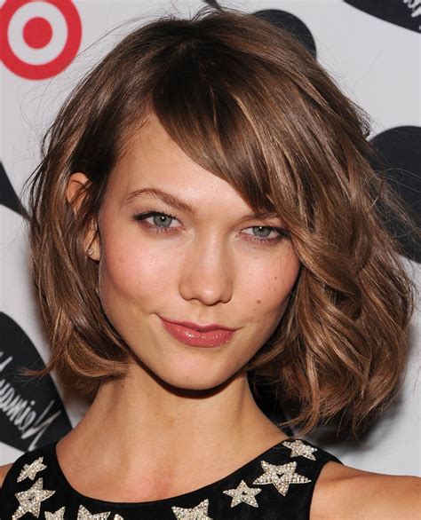 26 Classic Medium Length Haircuts With Images Thick Hair Styles Side Bangs Hairstyles Hair