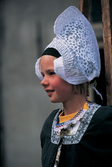 Volendam S Meisje Dutch Girl Traditional Outfits Folk Dresses