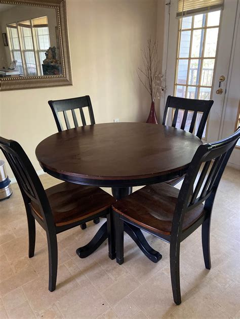 Round Dining Table And Chairs Set 4 Dining Tables Morrisville