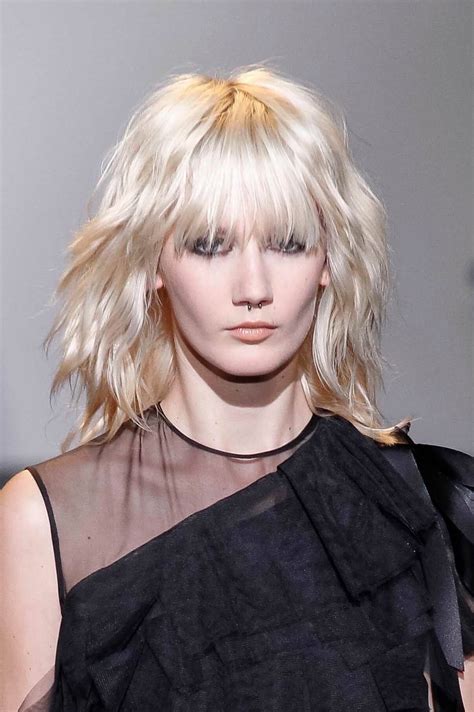Shoulder length hairstyles for square faces. Best haircuts for square faces: A quick guide