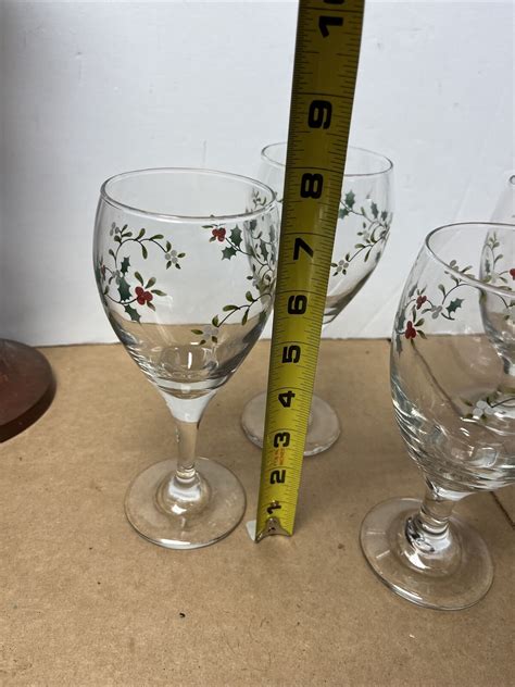 Set Of 4 Pfaltzgraff Winterberry Clear Base Wine Glasses Water Goblets 2 Sizes Ebay