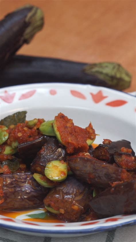 Selain rasanya yang kaya, tumis terong ungu ikan teri ini begitu mudah dimasak. Terong Pete Balado | Resep | Indonesian Food and Drink di ...
