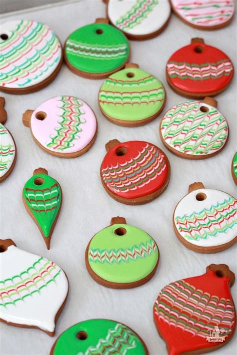 Here is an easy royal icing recipe. Christmas Baking and Decorating Ideas | Sweetopia