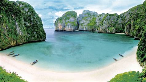 Amazing Phi Phi Islands Local Tour Daytrips Sightseeing Packages