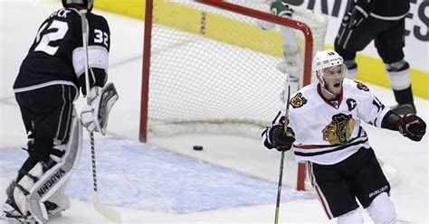 Blackhawks Rally From Second Period Deficit To Defeat La Kings Take 3