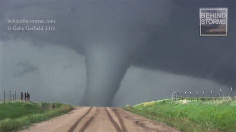 Powerful And Beautiful Ef3 Tornado Near Dodge City Ks Youtube