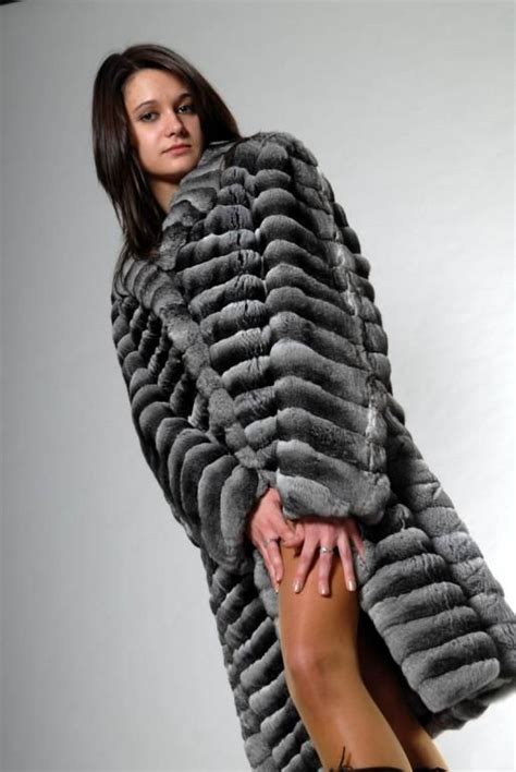 Chinchilla Fur Coat Luxurious And Lightweight