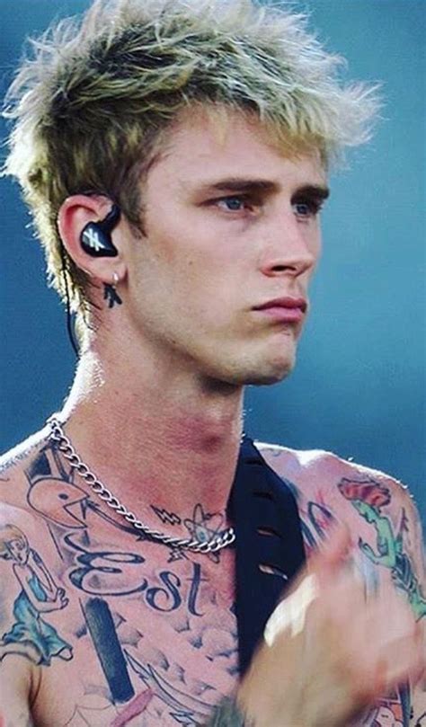 'she said 'i love you' one year ago today.' their whirlwind relationship began last year while filming randall emmett's. Pin on Machine Gun Kelly