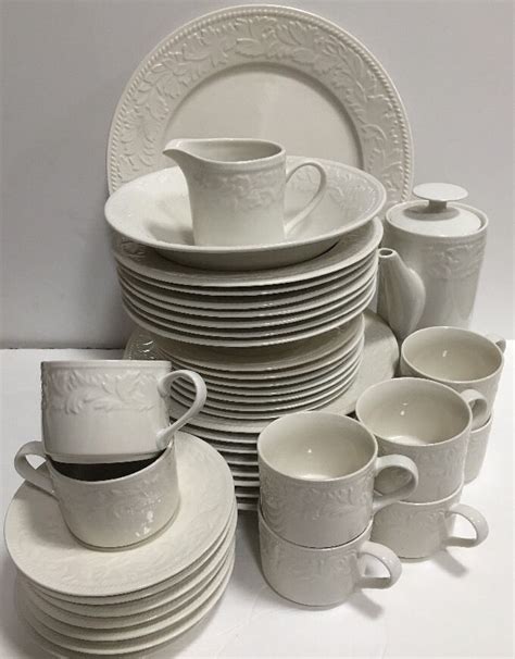 Sango Garland Stoneware Embossed Scrolls Floral 39 Pcs White