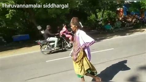 Thoppi Amma Darshan At Thiruvannamalai Living Siddhar Topi Amma Youtube