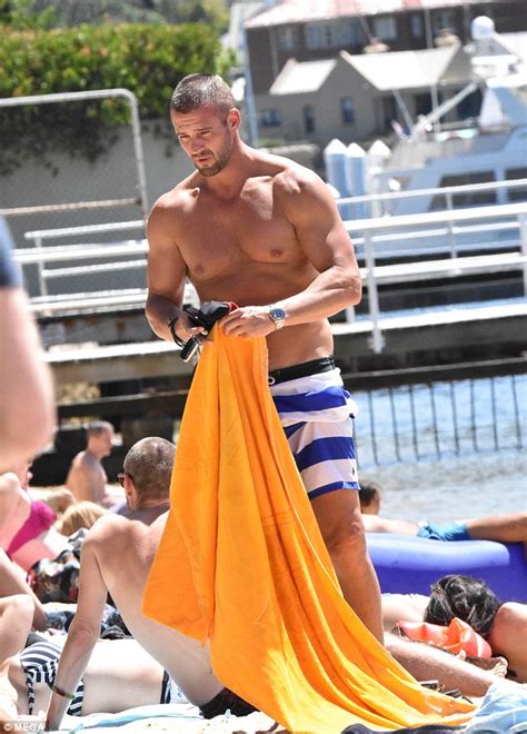 Kris Smith Flaunts His Buff Body On Red Leaf Beach Daily Mail Online