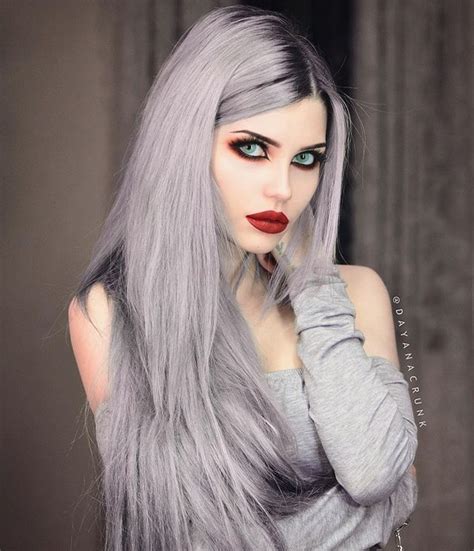 Dayana Crunk Vk In 2020 Steampunk Hairstyles Goth Beauty Silver Hair