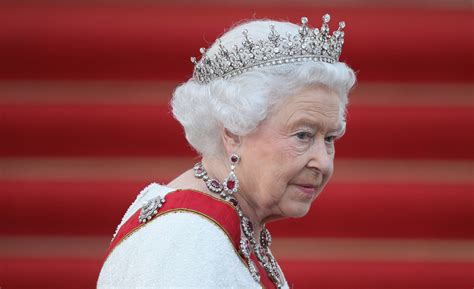 Βασίλισσα Elizabeth Διέρρευσαν έγγραφα που αποκαλύπτουν τι θα γίνει