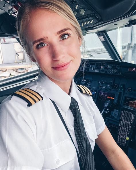 10 pesona maria fagerstrom pilot cantik asal swedia yang hobi yoga