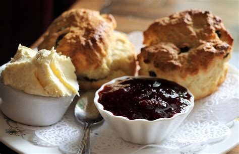 The Great Devon Cornwall Cream Tea Debate The Day That Personalised