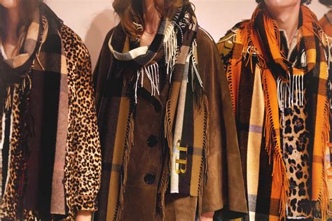 Backstage Burberry Prorsum Fw 2015 16 Womens Collection The Skinny Beep