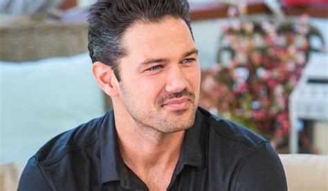 General Hospital S Ryan Paevey Gives Viewers A Summer Romance Ryan Paevey Ryan Summer Romance