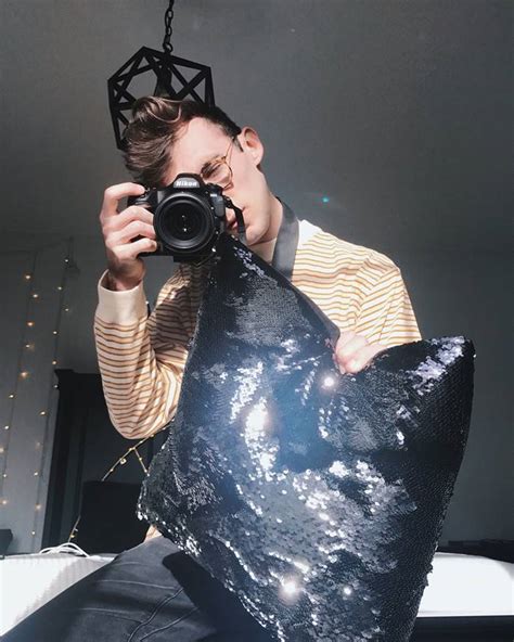 Chingum — Discover Curiosities American Photographer Brandon Woelfel