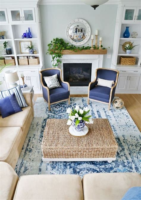 30 Coastal Decorating Ideas For Living Rooms