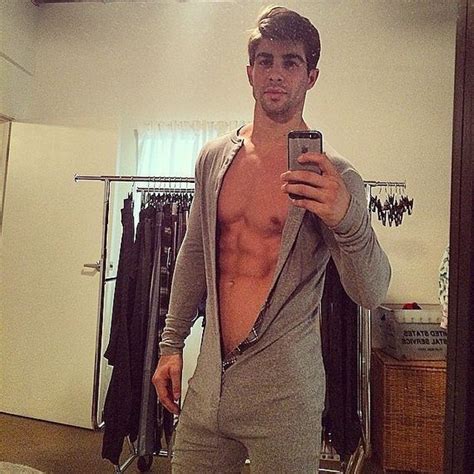 The Hottest Man Selfies Of Will Make You Pass Out