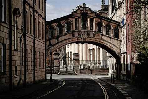 The site owner hides the web page description. 疫情導致 英國私立學校和大學可能關門 | 英倫生活 | 財務危機 | 大紀元