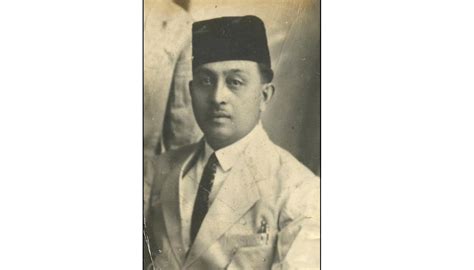 Puisi: Pantun Bulan Terang Bulan Purnama (Karya Marah Roesli) - Sepenuhnya