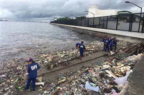 Look Garbage Galore In Manila Bay After Days Of Habagat Abs Cbn News