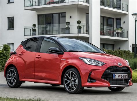 Don't let the badge fool you: TOYOTA Yaris 5 doors specs & photos - 2019, 2020, 2021 - autoevolution